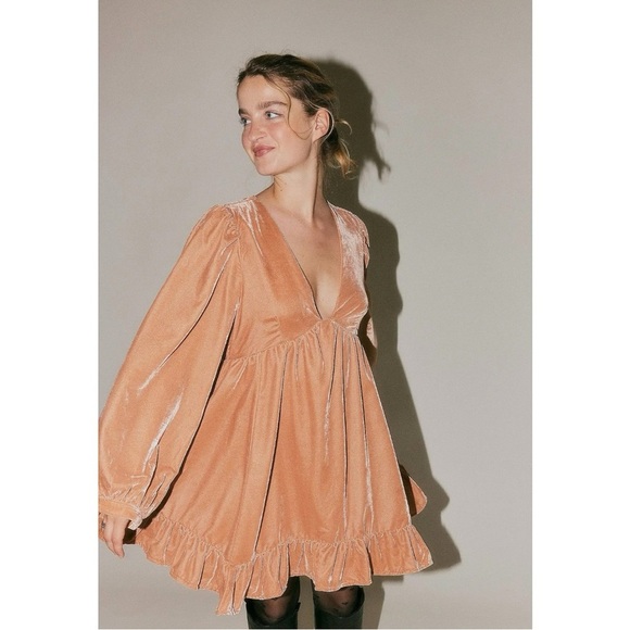 Free People Estella Velvet Mini Dress Rose Pearl XS NWT Coquette Valentine’s - Picture 10 of 17